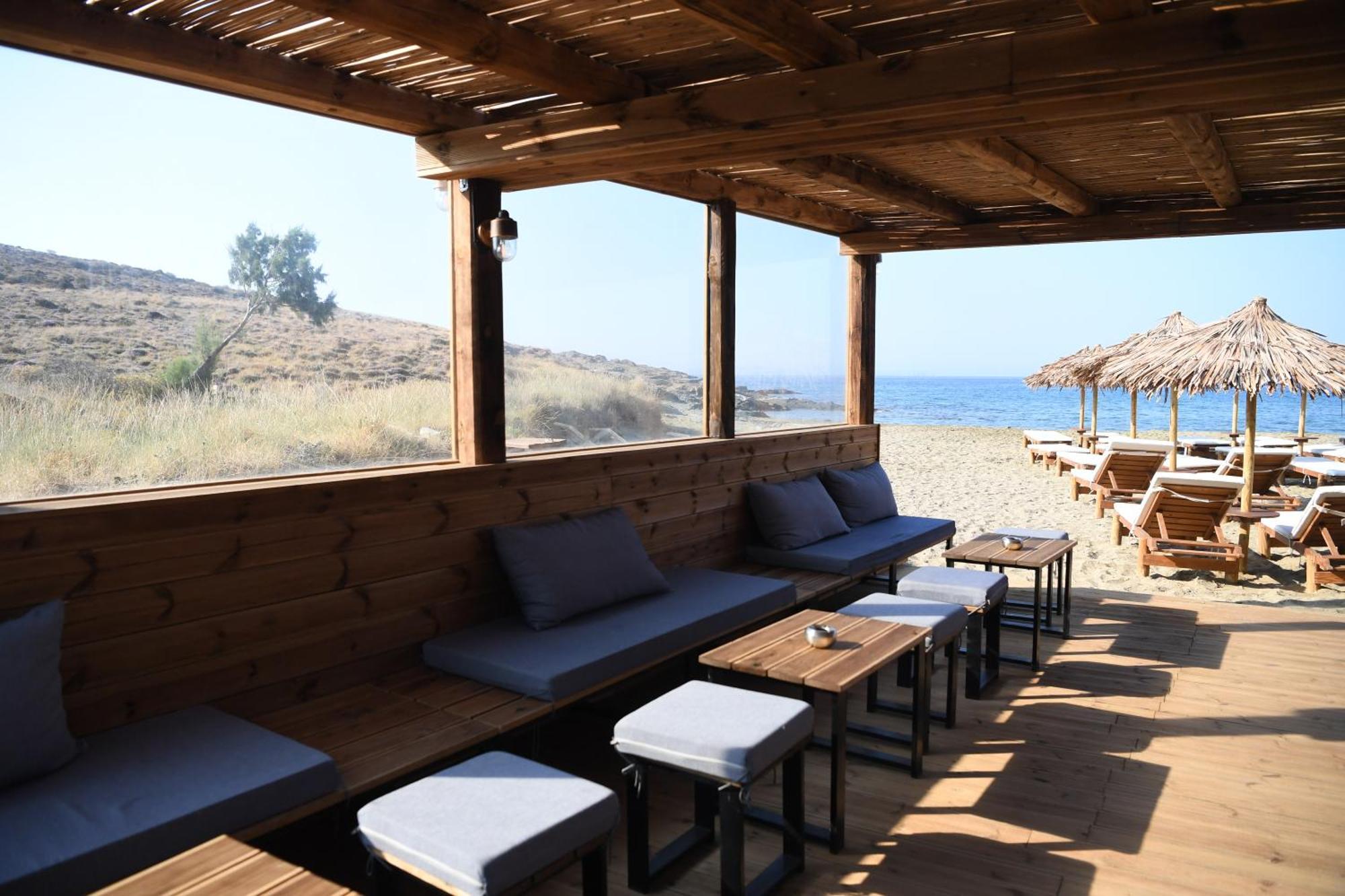 Nostos Beachfront Apartments & Studios Agios Ioannis  Exterior foto
