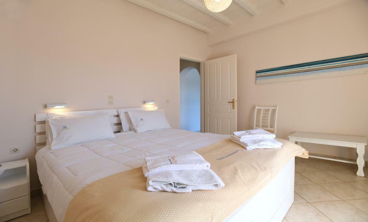 Nostos Beachfront Apartments & Studios Agios Ioannis  Exterior foto