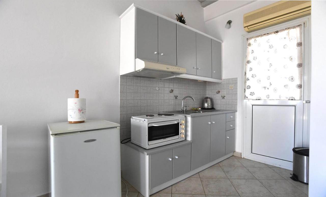 Nostos Beachfront Apartments & Studios Agios Ioannis  Exterior foto